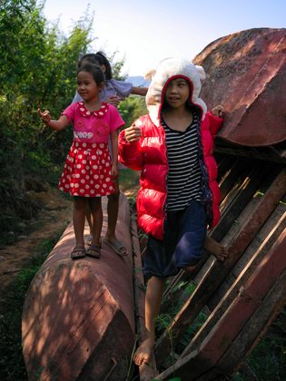 Vang Vieng et le lac Nam Ngum, Laos. Photographie de Jordy Meow, 3/48