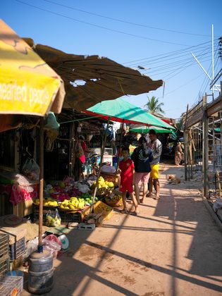 Vang Vieng et le lac Nam Ngum, Laos. Photographie de Jordy Meow, 18/48