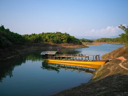 Vang Vieng et le lac Nam Ngum, Laos. Photographie de Jordy Meow, 46/48